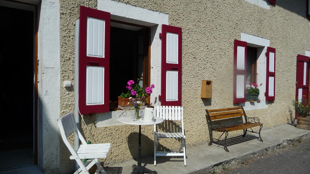 La Chouette à l'heure du Pinson Acomodação com café da manhã Saint-Pierre-d'Entremont  Exterior foto