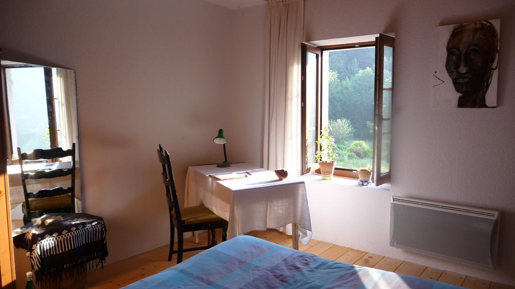 La Chouette à l'heure du Pinson Acomodação com café da manhã Saint-Pierre-d'Entremont  Quarto foto