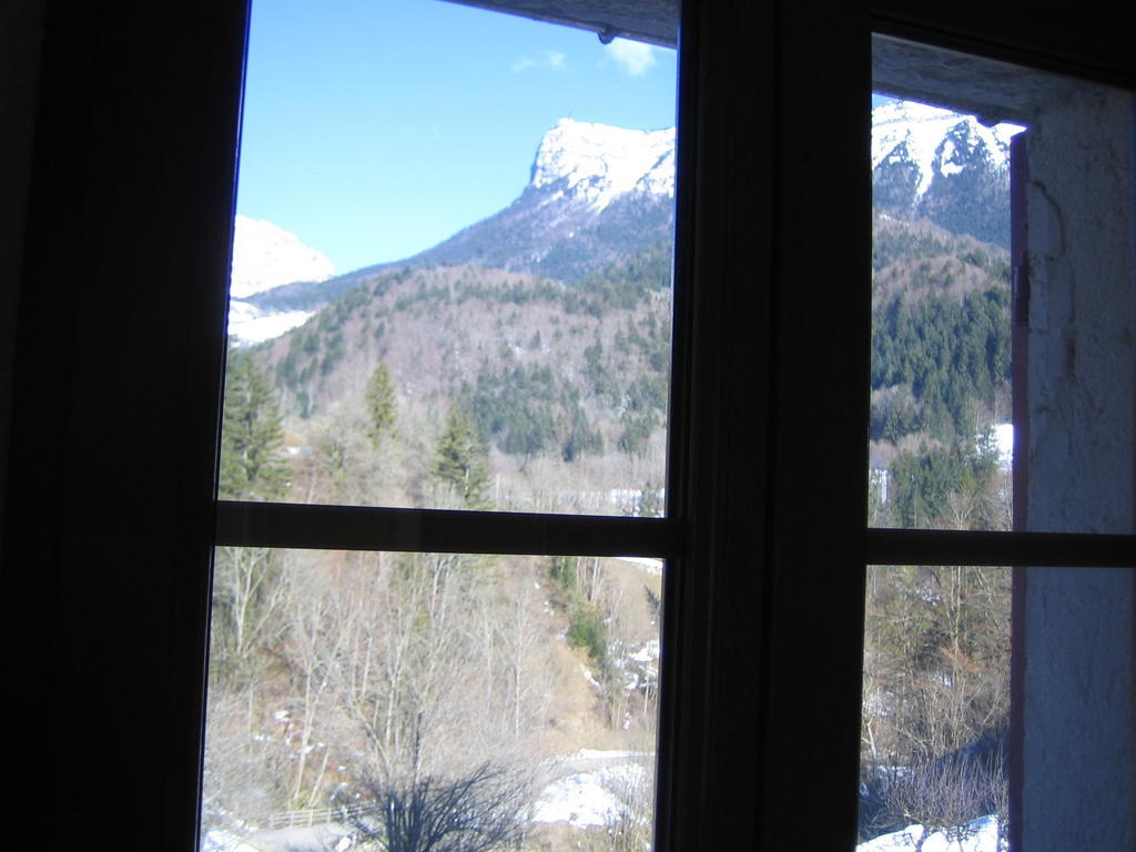 La Chouette à l'heure du Pinson Acomodação com café da manhã Saint-Pierre-d'Entremont  Quarto foto